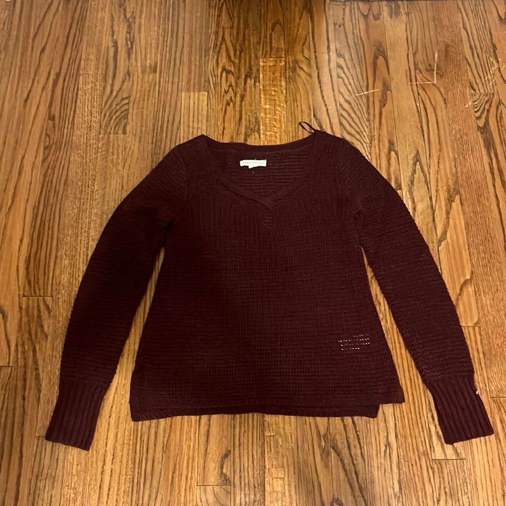 Maroon fitted sweater